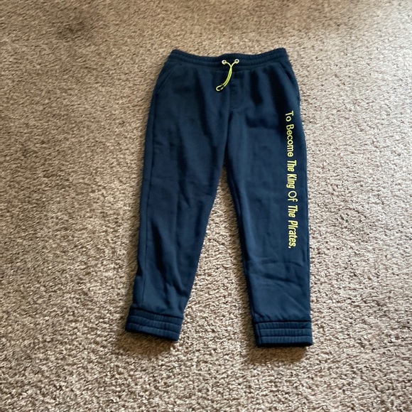 OnePiece black joggers.  Size large - Picture 1 of 3